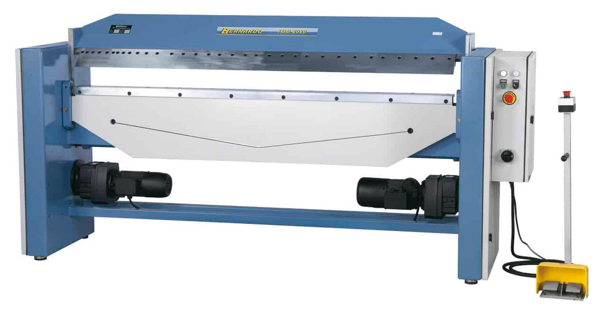 Bernardo TBM 2020 – Motorised folding machine with segmented blade 2020 mm