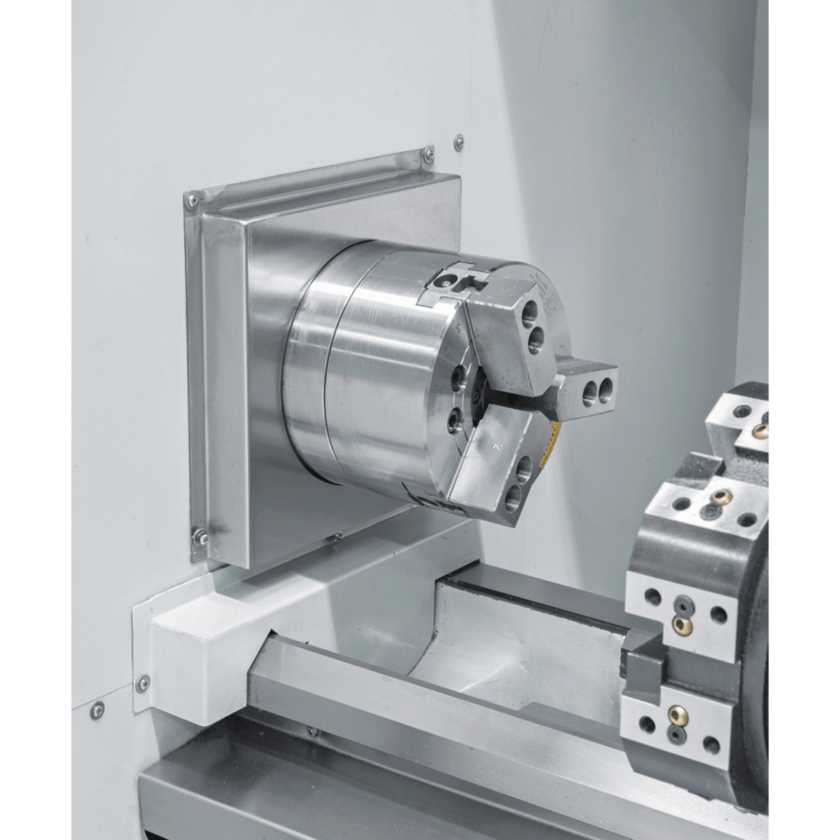 Bernardo CNC-lathe CK 360 x 500 – Compact and precise CNC lathe