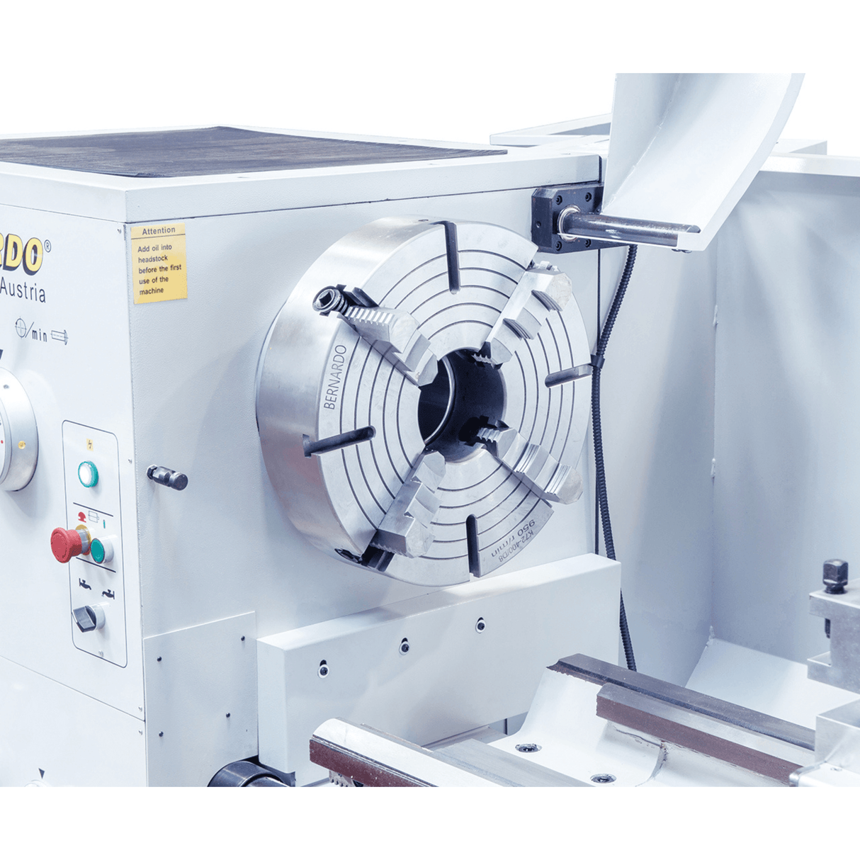 Industrial lathe Bernardo Goliath 660 x 1,500 with 3-axis DRO ES-12 V - distance between centers 1500 mm, Ø 660 mm over bed, spindle bore Ø 105 mm D1-8, 9 kW motor with CE magnetic brake, weight 3,630 kg