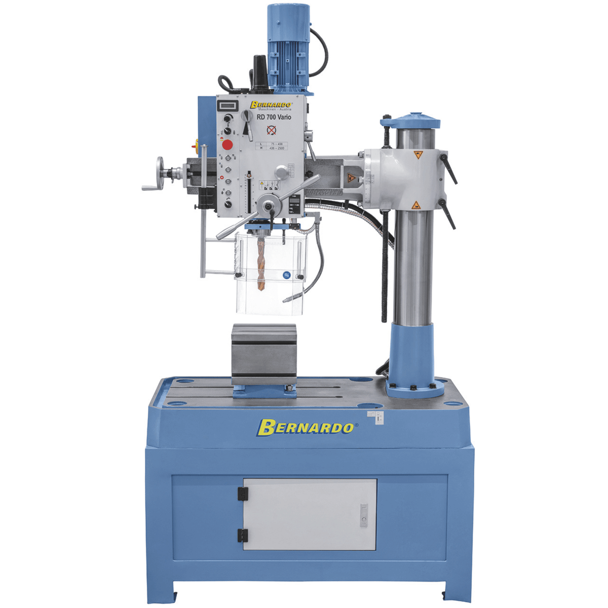 Trapano radiale Bernardo RD 700 Vario con avanzamento automatico, dispositivo di filettatura, display digitale e capacità di foratura fino a 32 mm.