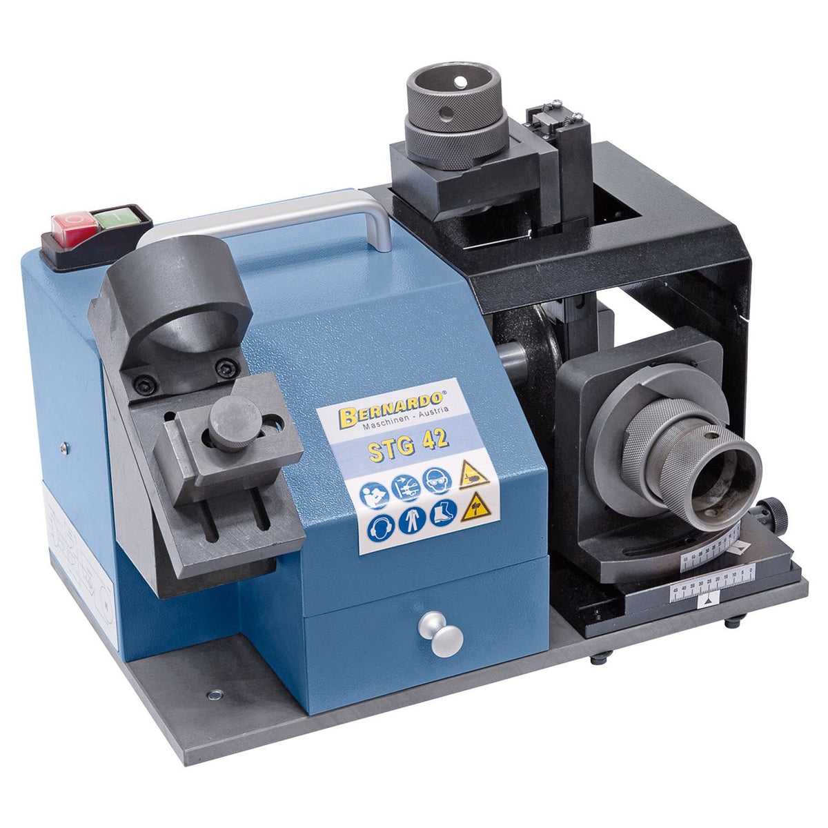 Affilatrice Bernardo STG 42 per maschiatori M16–M42 in HSS e carbide, con mola CBN e set pinze ER 40 incluse.