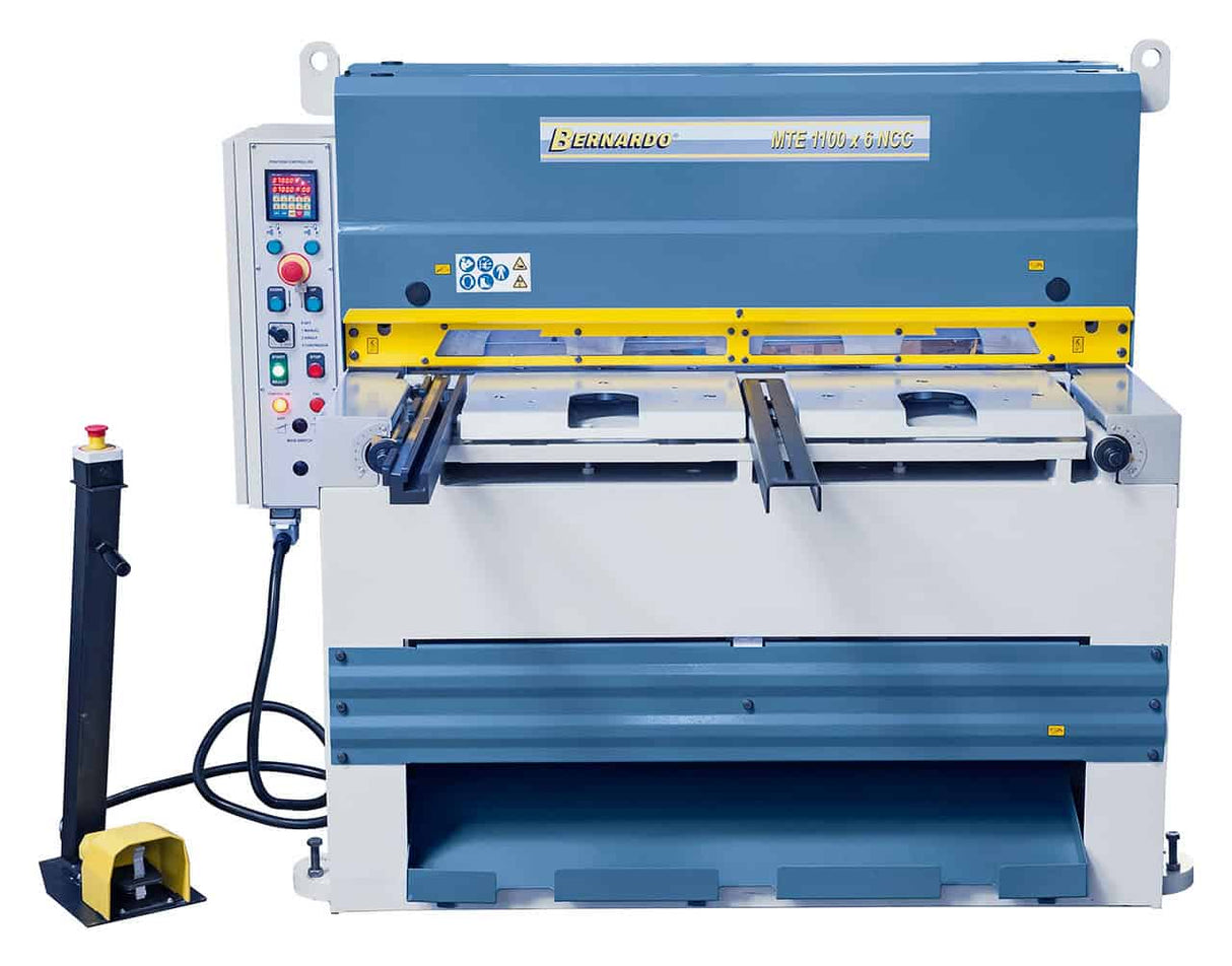 Motorized guillotine shear Bernardo MTE 1360 × 6 mm NCC