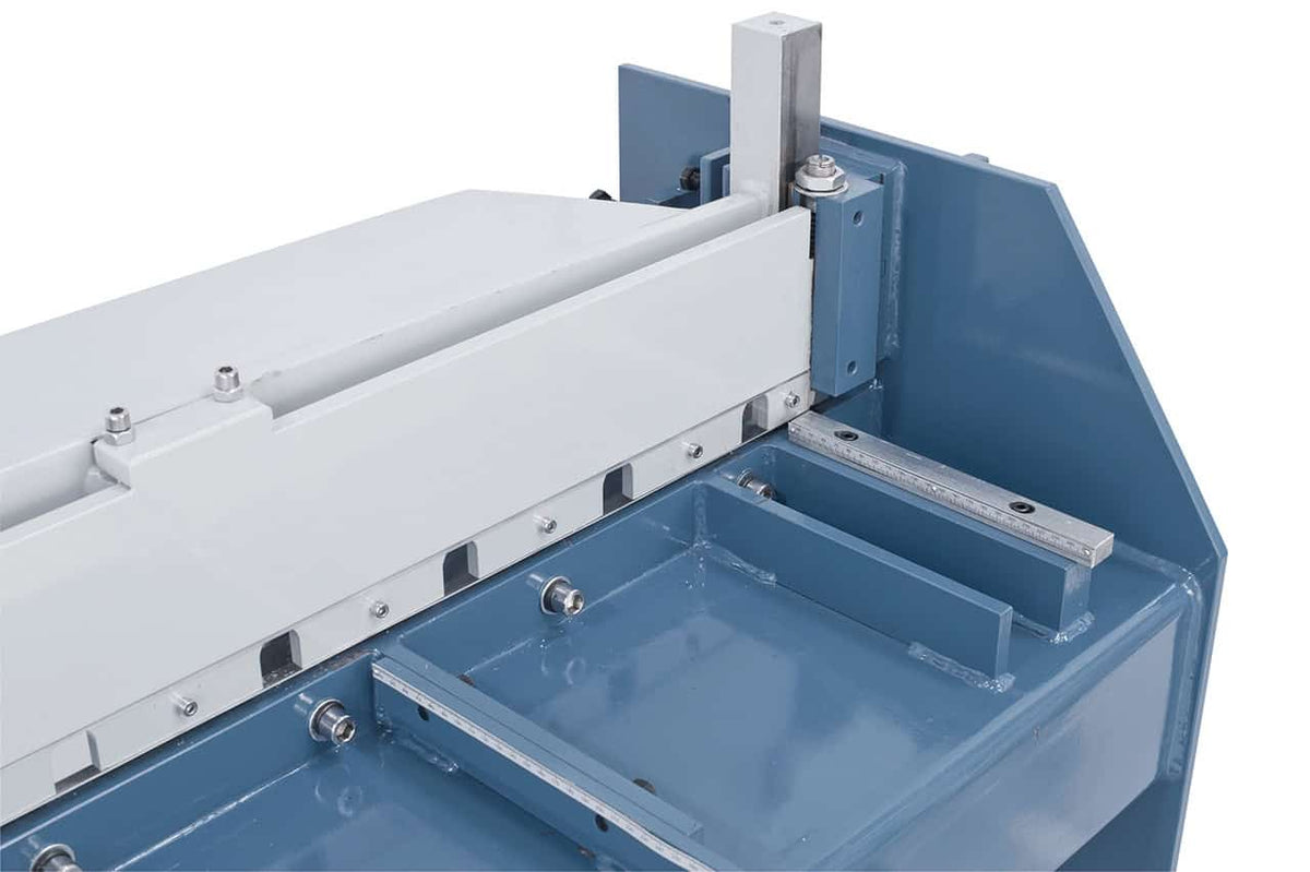 Bernardo FS 2450 × 1.2 Foot-operated Guillotine Shear – 2,450 mm sheet metal 1.2 mm