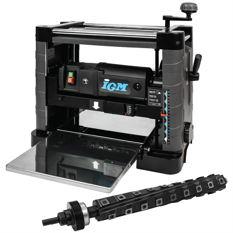 IGM PS33, pialla a spessore portatile con testata a spirale a 36 inserti in carburo reversibili, larghezza di lavoro 330 mm, tavoli ribaltabili, alimentazione monofase 230 V.