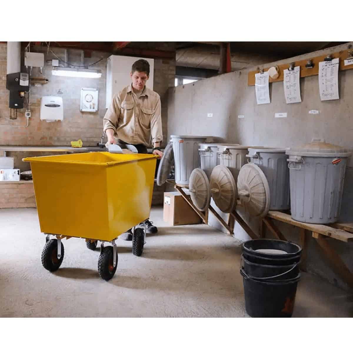 Carrello per mangime FW 200-4M