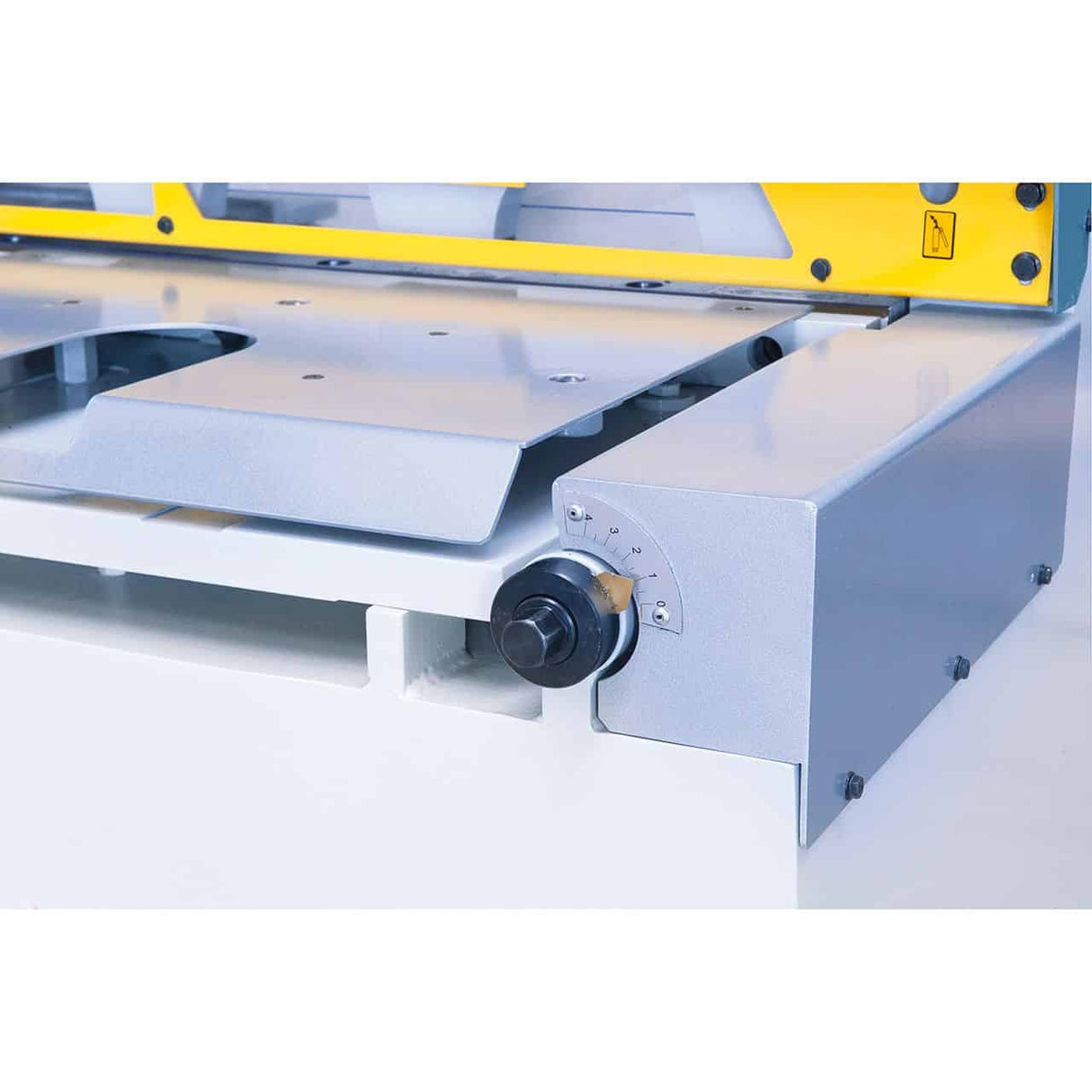 Bernardo MTR 1560 × 5 mm NCC Motorized Guillotine Shear with Pneumatic Support