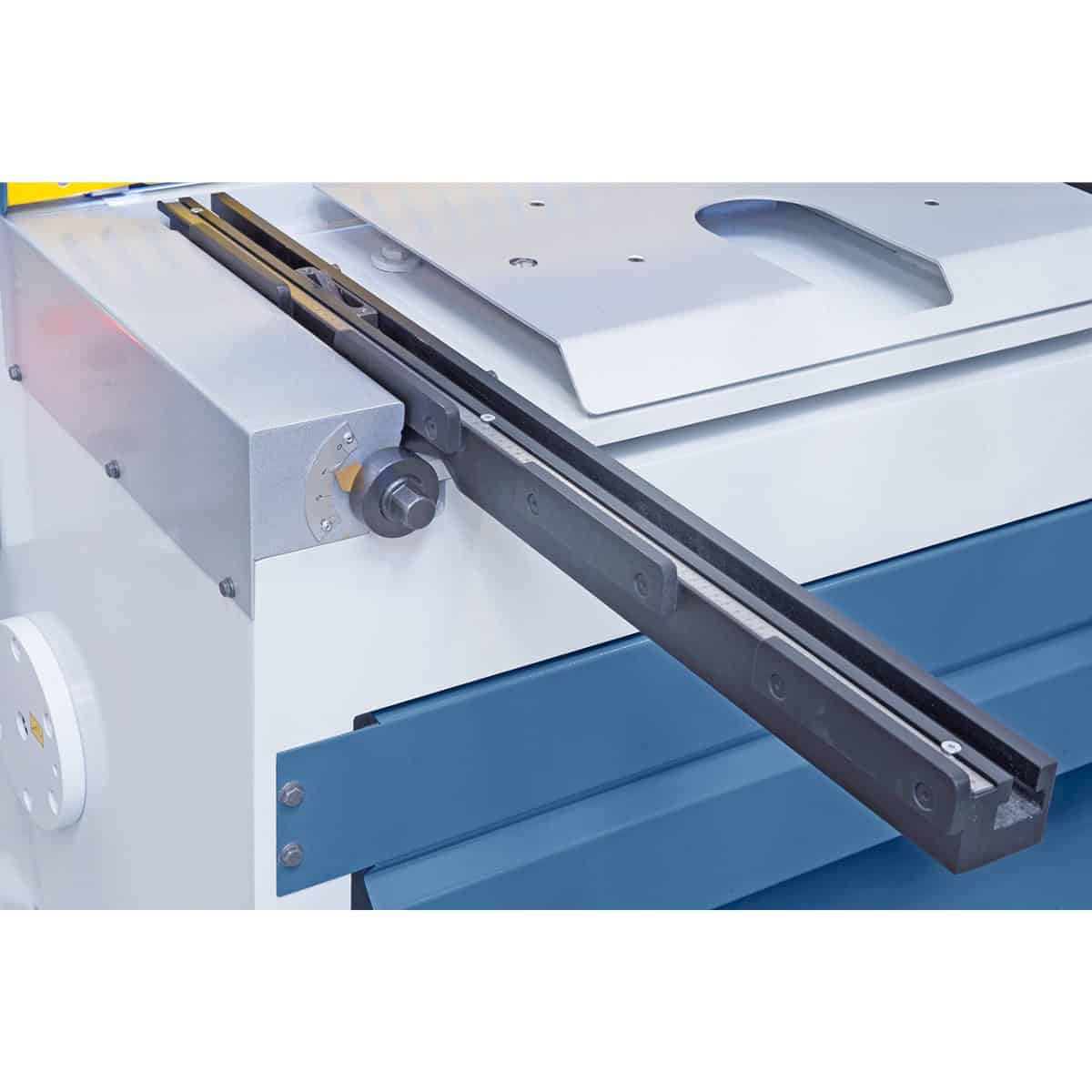 Bernardo MTE 1560 x 3 mm NCC – Motorised guillotine shear
