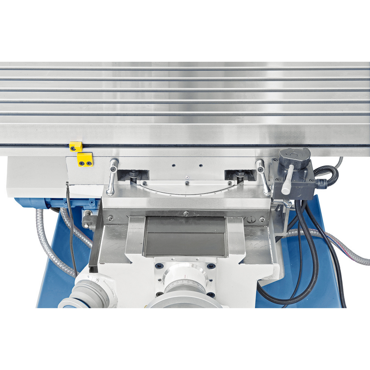 Bernardo UWF 90-1270 Universal Milling Machine with DRO ES-12 H + pneumatic clamping DIN 2080 – table 1,270 × 280 mm, ISO 40, vertical + horizontal spindles, 1.5+2.2 kW motor, 1,300 kg weight
