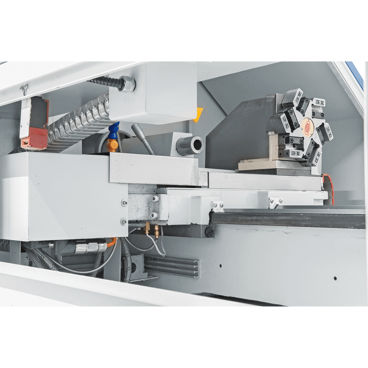Bernardo CK 320 x 500 – Compact and precise CNC lathe