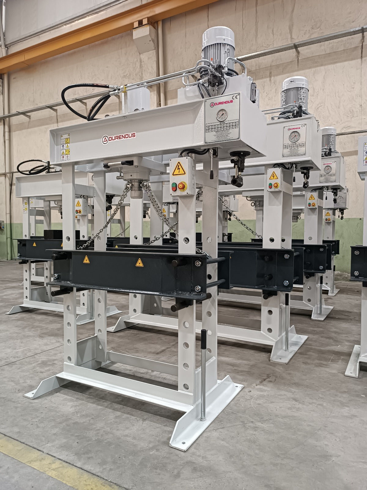 Durendus DW Series Hydraulic Plate Press 80 Ton with Sliding Cylinder