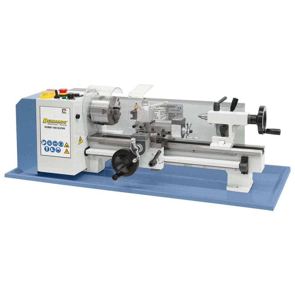 Tornio da banco Bernardo Patrona Hobby 400 Super con mandrino da 100 mm e display digitale per lavorazioni precise.