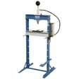 Pressa da officina Bernardo WK 12 FH con forza di pressione da 12 tonnellate, ritorno automatico del pistone e pedale incluso.