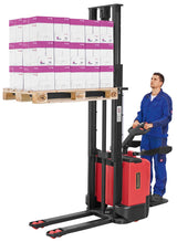 Electric tiller stacker Bernardo EDS 1250 - 3.1 – capacity 1,250 kg, lifting height 3,120 mm, lift motor 2.2 kW + traction 1.2 kW, battery 24V