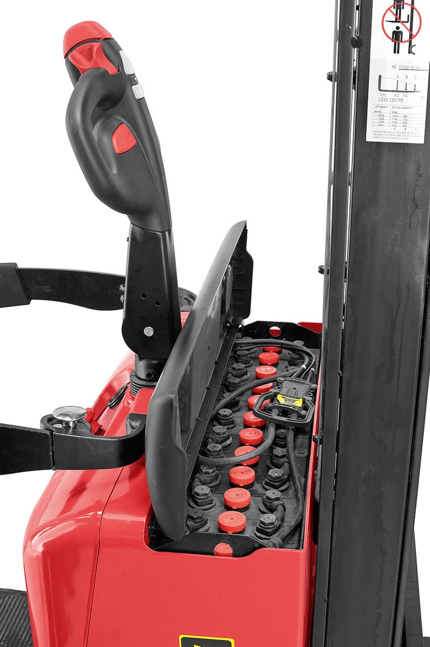Electric pallet stacker Bernardo EDS 1250 - 3.5 – capacity 1,250 kg, lifting height 3,520 mm, lift motor 2.2 kW + traction motor 1.2 kW, 24V battery