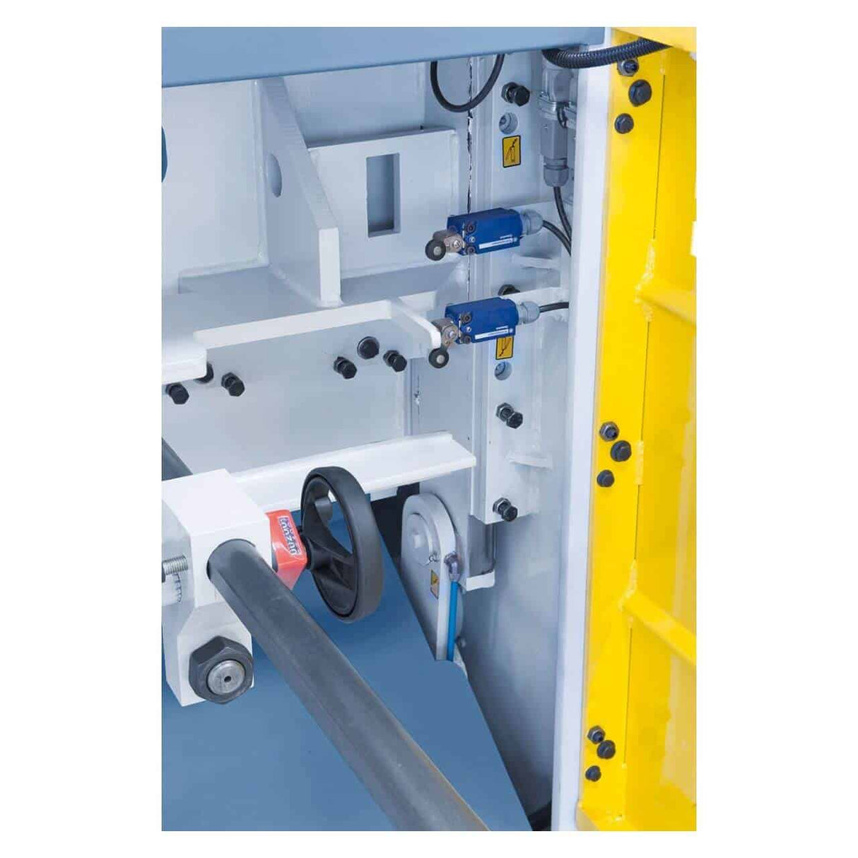 Bernardo MTA 1360 x 3 mm – Motorized Guillotine Shear