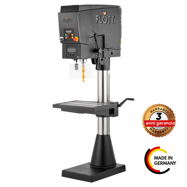 Trapano a colonna Flott SB 40 Plus con motore 4 kW, tre gamme di velocità e robusta colonna Ø 140 mm, ideale per forature pesanti e filettature fino a M36.