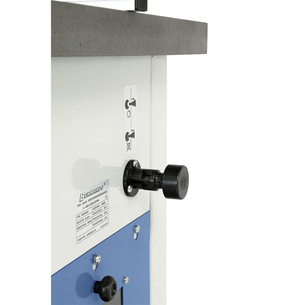 Bernardo T 600 R Spindle Moulder – 230V single-phase, 2.2 kW S1 motor, sliding table with angle fence