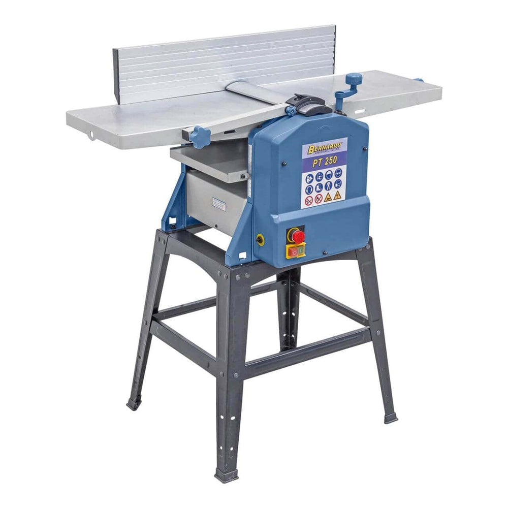 Pialla combinata a filo e spessore Bernardo PT 250 230 V con tavoli in alluminio rettificato, recinzione inclinabile e blocco a due coltelli HSS, ideale per artigiani e hobbisti.