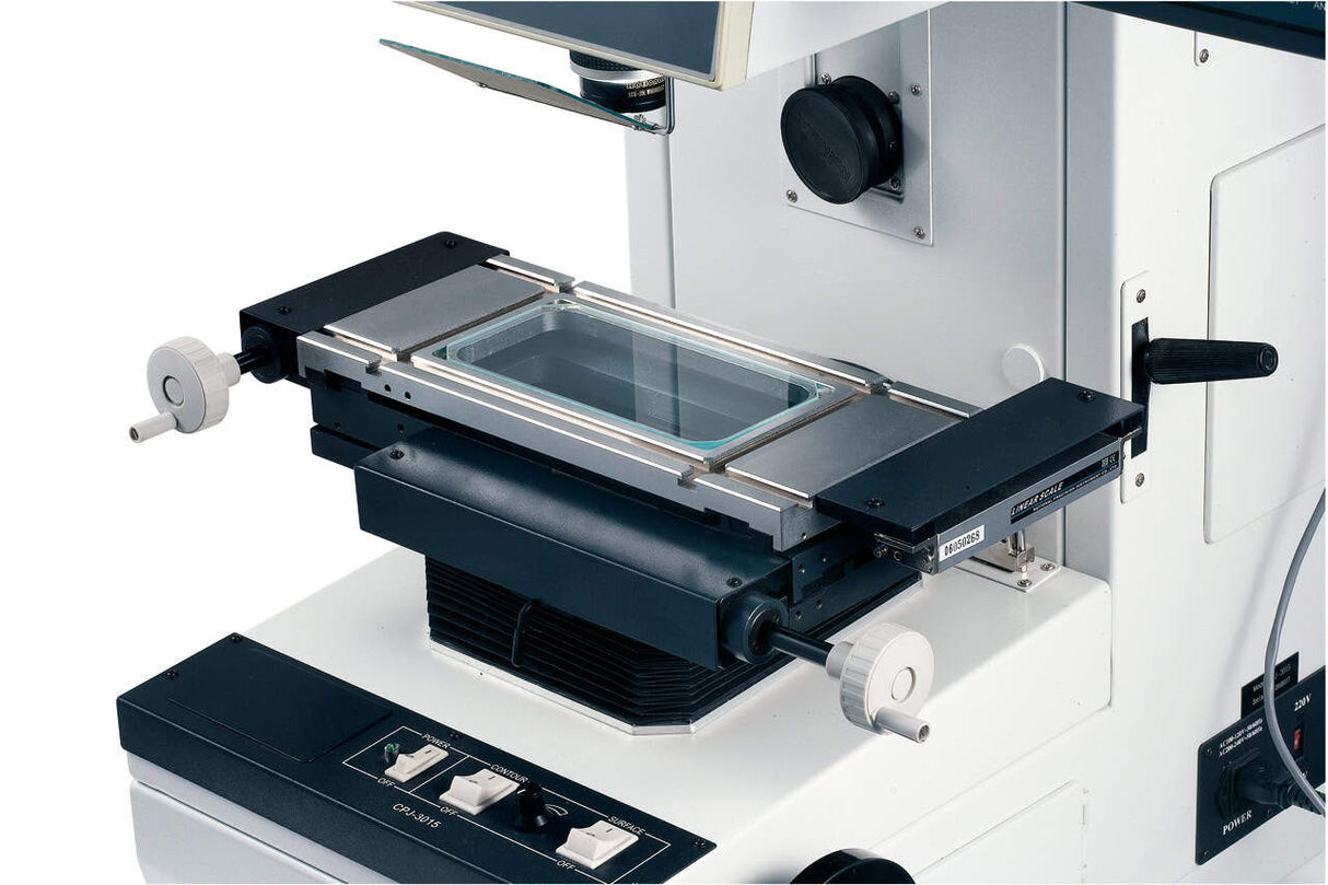 Bernardo Measuring Instrument Profile Projector