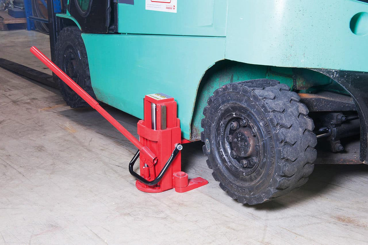 TG 30 machine lift