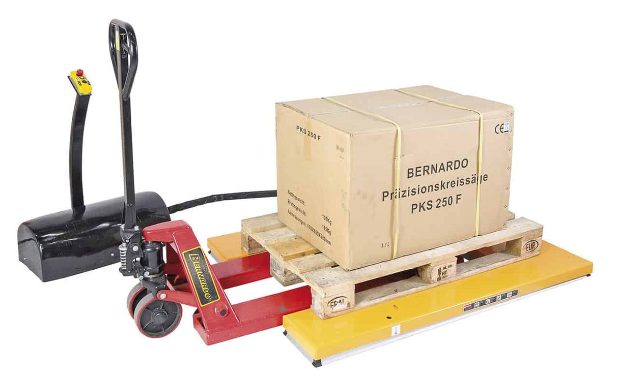 Bernardo FSHT 1000 U U-shaped pallet lift table – 1,000 kg capacity, U-shaped platform, 0.75 kW 400V three-phase motor, 210 kg weight