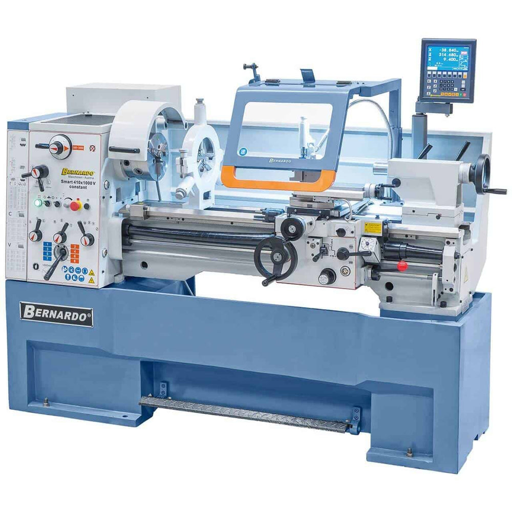 Tornio Bernardo Smart 410 x 1000 V-constant con distanza tra le punte 1000 mm, foro mandrino 52 mm e motore 5,5 kW, completo di mandrino 200 mm, piatto frontale e DRO.