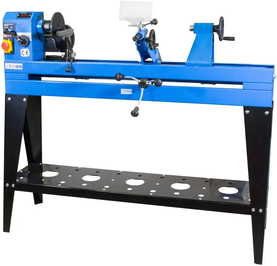 Güde GDM 1000 – Tornio per legno professionale da 550 W con copiatrice integrata, struttura robusta, contropunta 2 MK e display digitale per controllo della velocità.